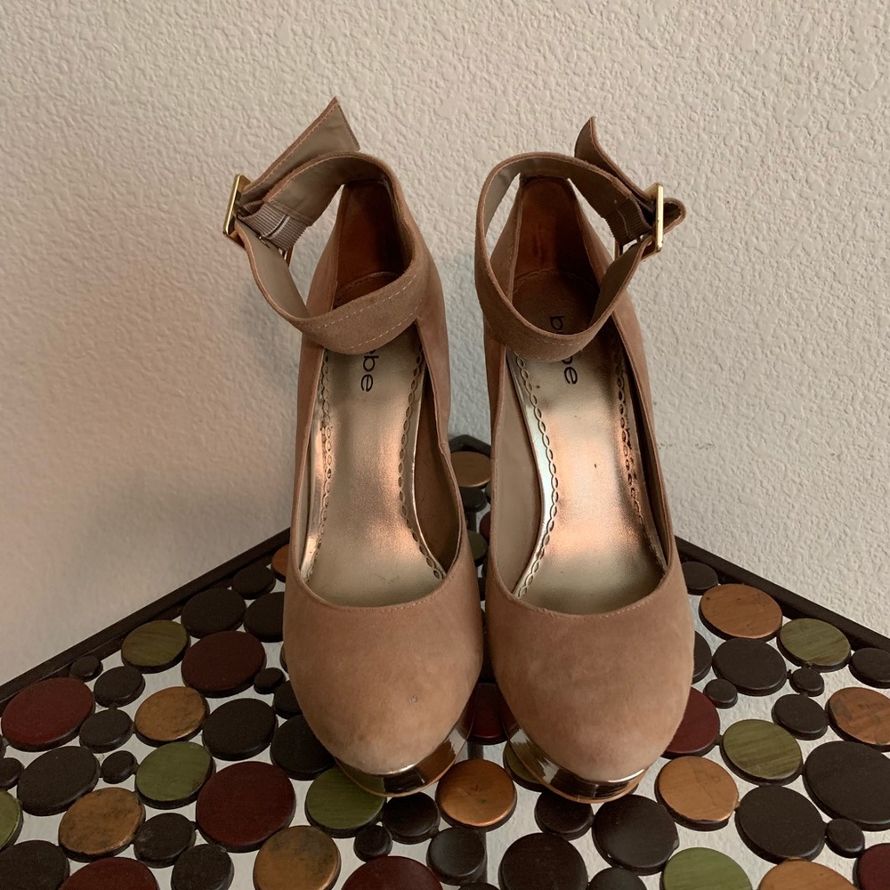 Bebe suede wedges
